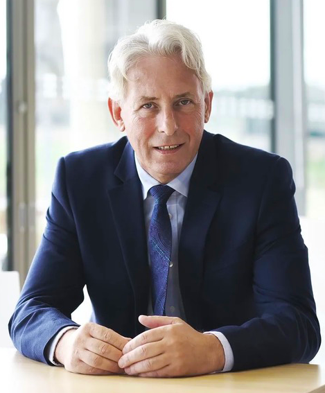 Dr Chris Bushby